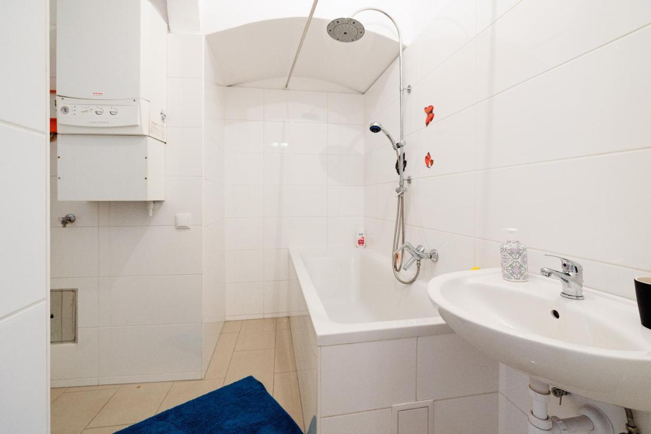 Central Apartment - Private Sauna Вена Экстерьер фото